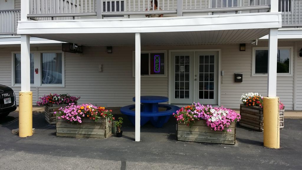 Rodeway Inn La Crosse Eksteriør billede