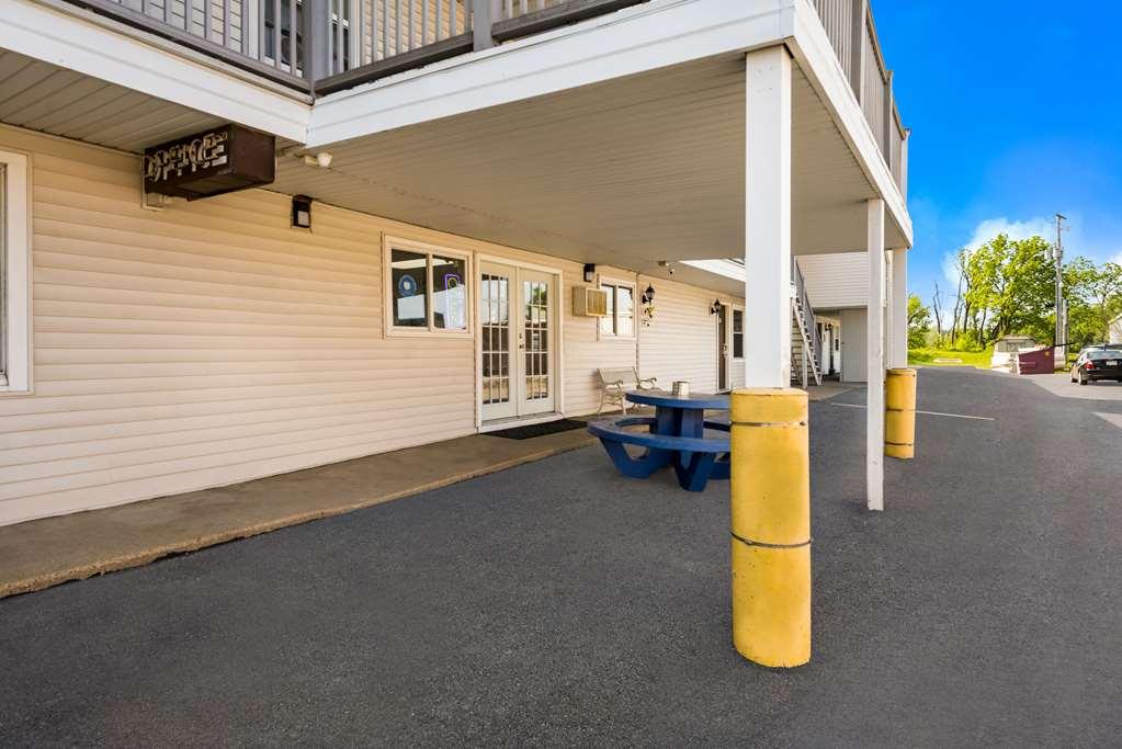 Rodeway Inn La Crosse Eksteriør billede