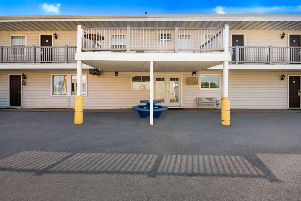 Rodeway Inn La Crosse Eksteriør billede
